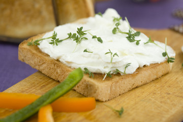 Frischkäse mit Paprika