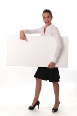 Geschäftsfrau mit Schild