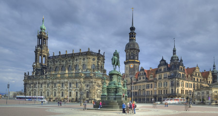 Fototapeta na wymiar Panorama Theaterplatz Dresden