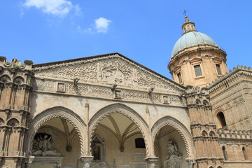 Fototapeta premium Duomo, medieval Cathedral of Palermo in Sicily, Italy