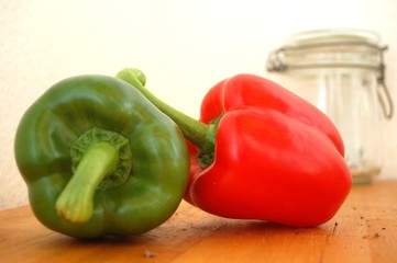 rote und grüne Paprika