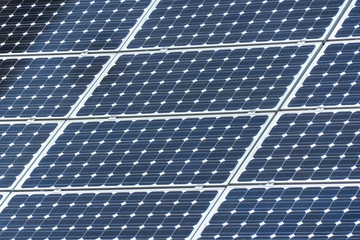 Solarzellen auf Dach