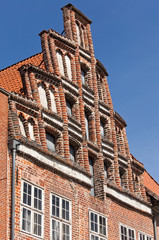 Fototapeta na wymiar Historische Hausfassade in Lüneburg