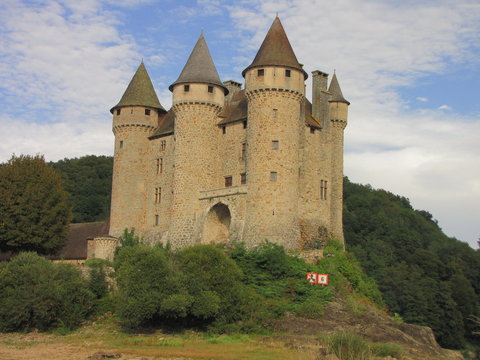 Ch&acirc;teau de Val ; Auvergne ; Limousin