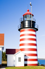 Fototapeta na wymiar Zachód Quoddy Head Lighthouse, Maine, USA