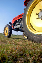 Alter bunter Traktor
