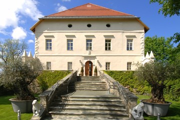 Fototapeta na wymiar Schloss Maria Loretto