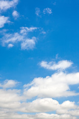 Obraz na płótnie Canvas clouds in the blue sky