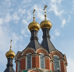 Fototapeta na wymiar Russian orthodox cathedral.