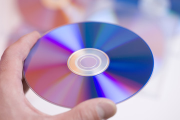 CD-Rを持つ手