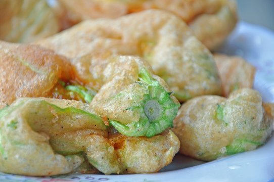 beignets de fleurs de courgettes
