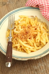 Käsespätzle mit Röstzwiebeln