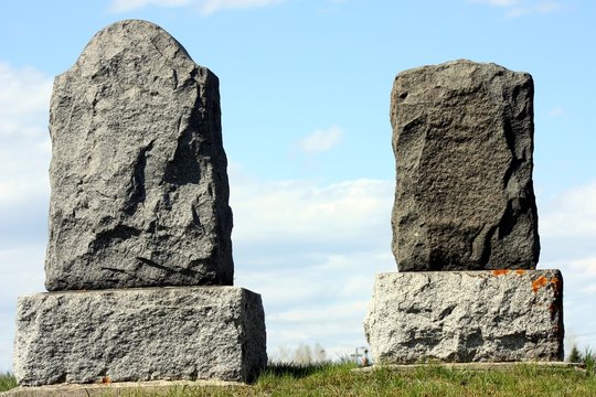 pierres tombales