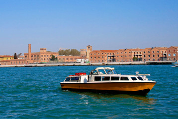 Motoscafo a Venezia