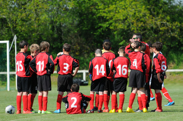 jeune &eacute;quipe de football