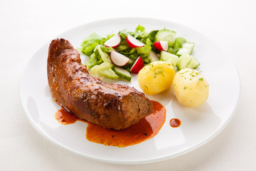 Grilled meat with vegetables