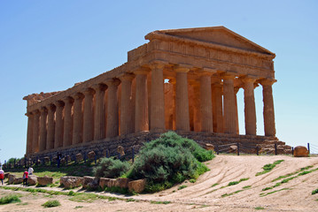 Obraz premium Famous Temple of the Greek civilization in Agrigento, Sicily