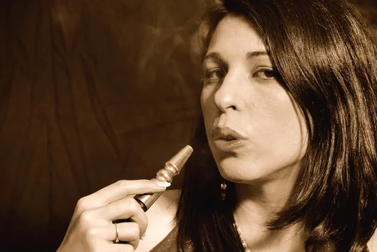 does elizabeth banks smoke cigarettes Elizabeth Banks Smoking