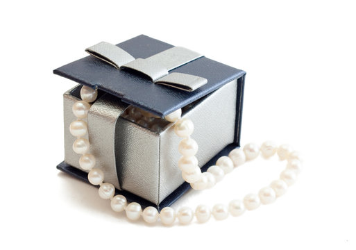 Gift box with pearls