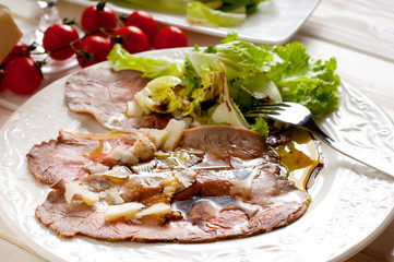 roast beef witn grana oil and balsamic vinegar