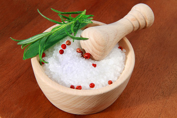 sale marino con spezie © Lsantilli