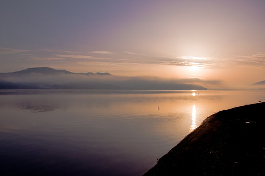 朝焼けの山中湖