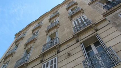 façade de caractere