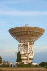 Very large radio telescope