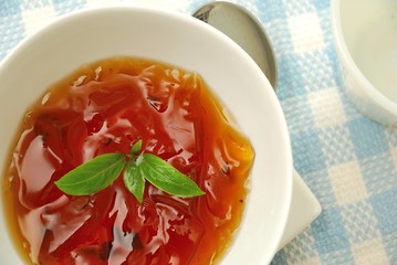 Refreshing Oriental jelly dessert