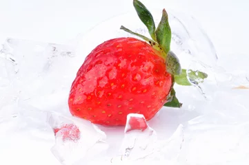 Fotobehang Aardbeien en gemalen ijs © Richard Villalon