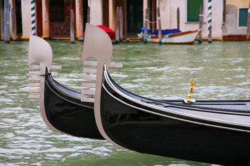 Fototapeta na wymiar Dettagli di gondole veneziane