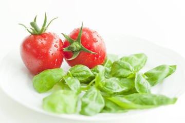 ミニトマトとバジル