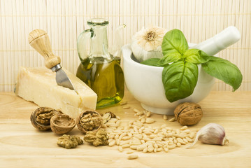 ingredienti per il pesto alla genovese