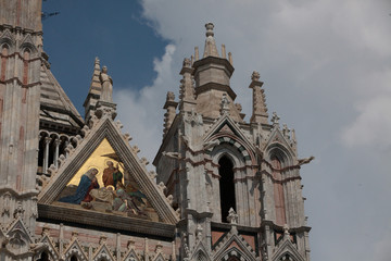 Fototapeta na wymiar Cathédrale Notre Dame de l'Assomption