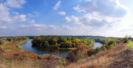 Obraz premium panoramic view of river