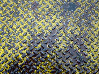 Gating over pot hole