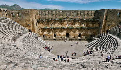 Aspendos Theater, Bühnenwand