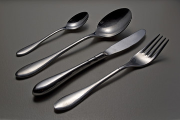 shiny cutlery set