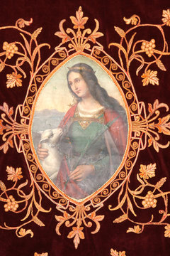 Saint Vincenca, Golden embroidered Church vestments