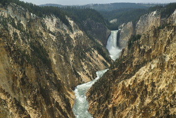 Lower fall of Yellowstone fiver