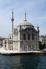 Fototapeta na wymiar Mosquée Ortaköy