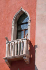 Venezia, finestra in stile
