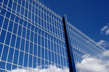 Clôture métallique