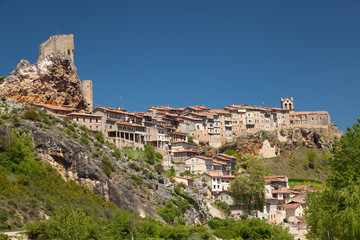 Fototapeta na wymiar Panoramiczny z Frias, Burgos, Castilla y Leon, Hiszpania