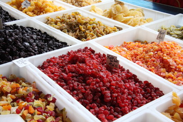 Fruits secs au marché