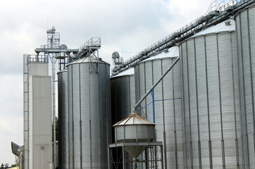 silos