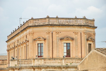 Fototapeta na wymiar Barokowy pałac