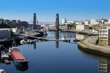 Foto op Plexiglas Stad aan het water stad Brest en de Recouvrance-brug, Bretagne