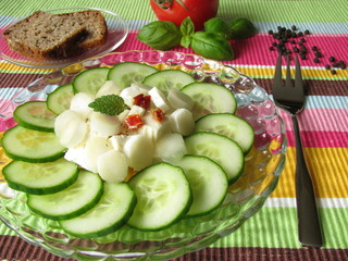 Spargel-Käse-Salat