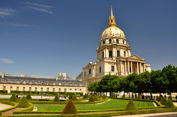 Fototapeta na wymiar Invalidendom w Paryżu